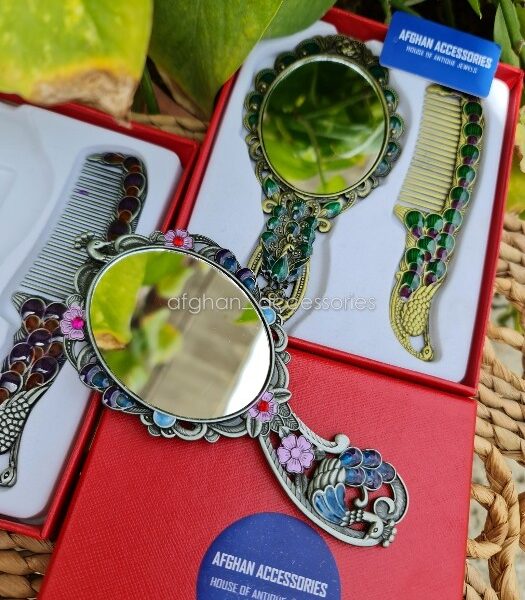 Antique Metallic Magical Mirror and Comb Set with Vintage-Inspired Design