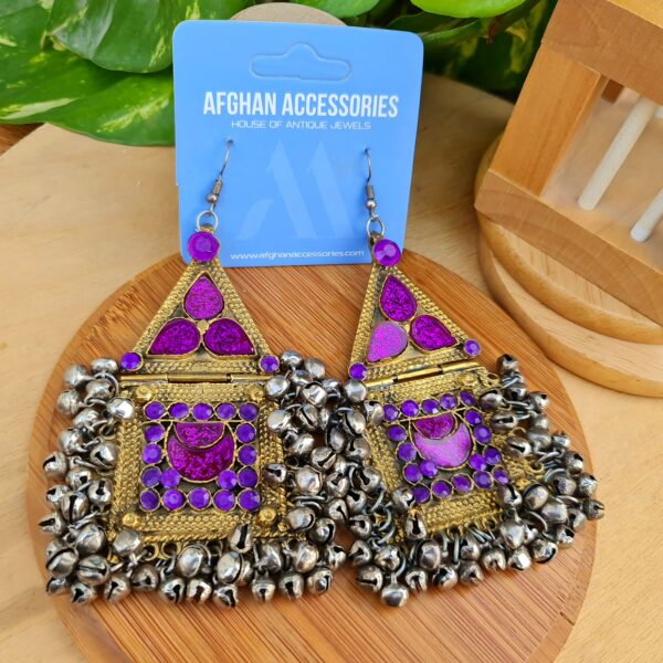 Vintage Heavy Chorus Earrings with Bold Traditional Detailing